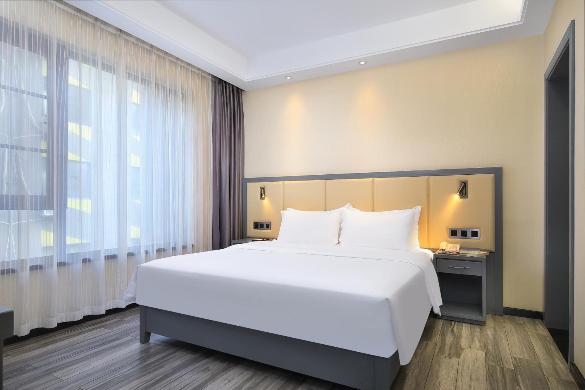 Wing Hotel Guilin - Central Square Habitación foto
